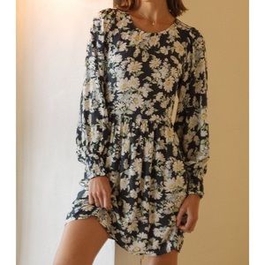 NWT Kivari floral babydoll dress